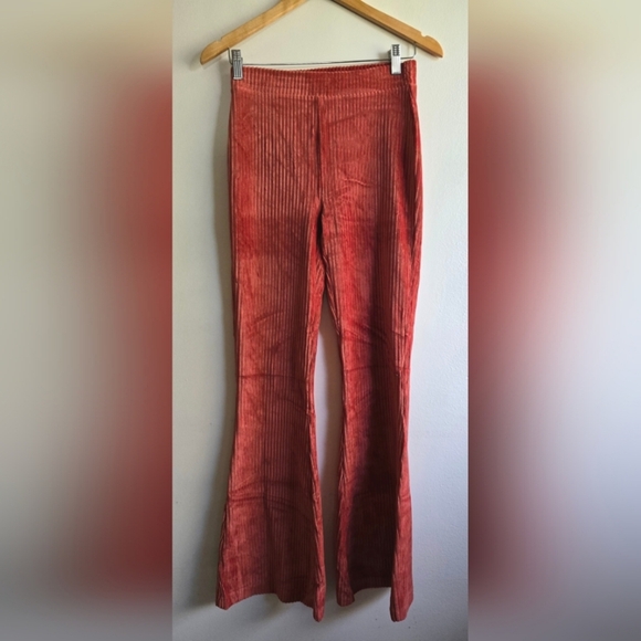 NWT! Aerie, Groove-On Velour High Waisted Flare Pants, Cinnabar , Size Small - Picture 1 of 6